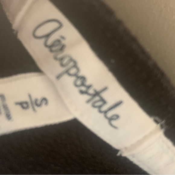 Sweaters. - Picture 4 of 8